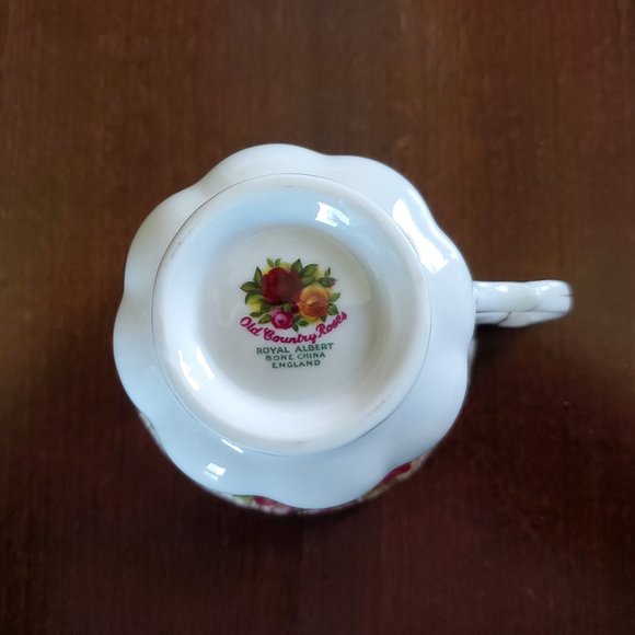 Old Country Roses by Royal Albert - Rare Vintage Snack Plate & Teacup - Picture 8 of 8